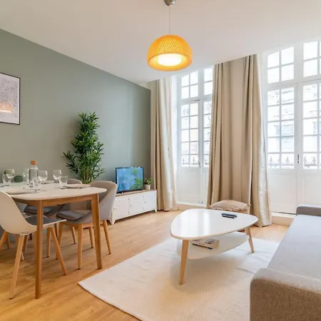 דירה Centre - And Functional Ap. ליל